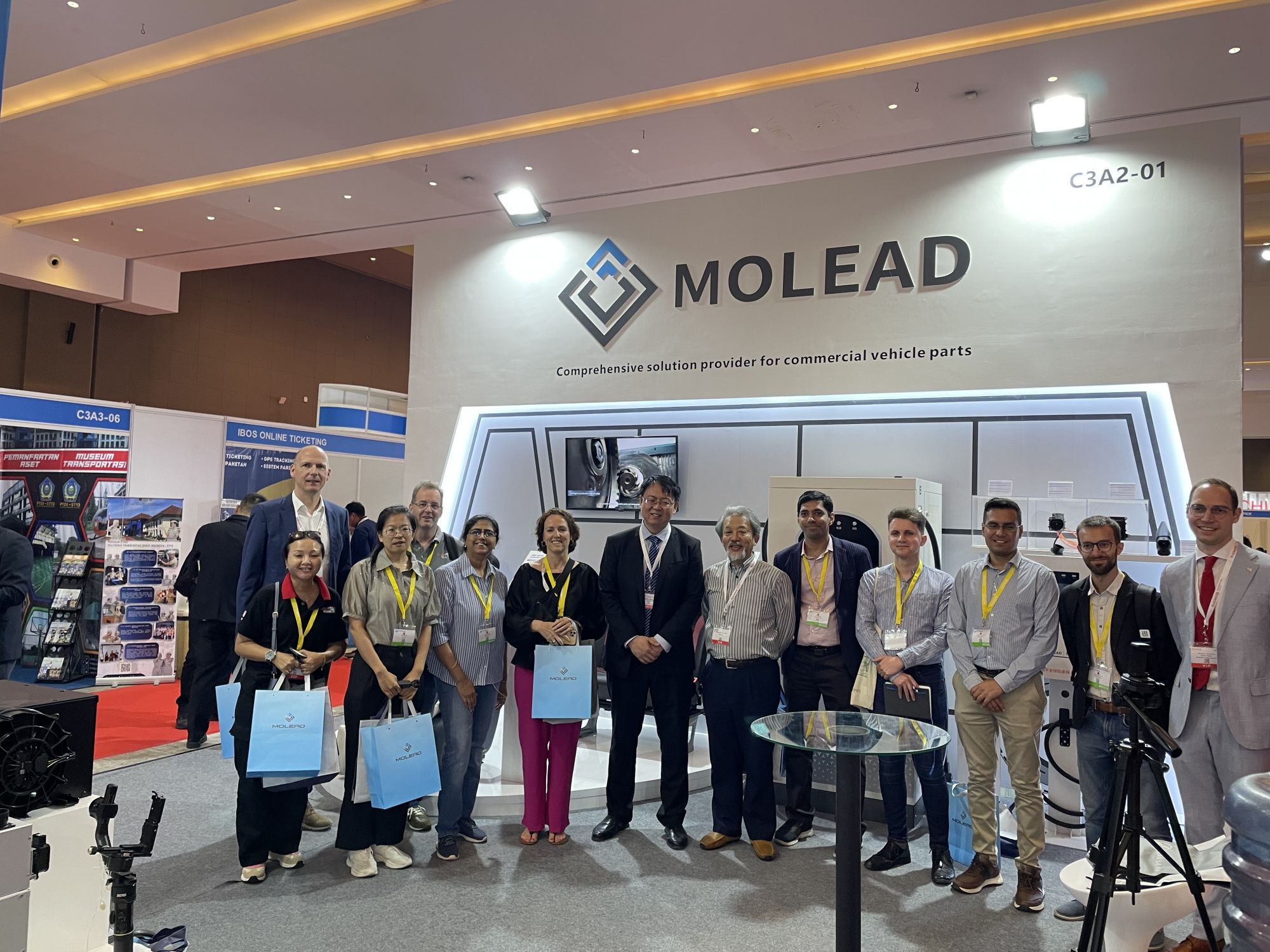 molead cling bus air conditioner